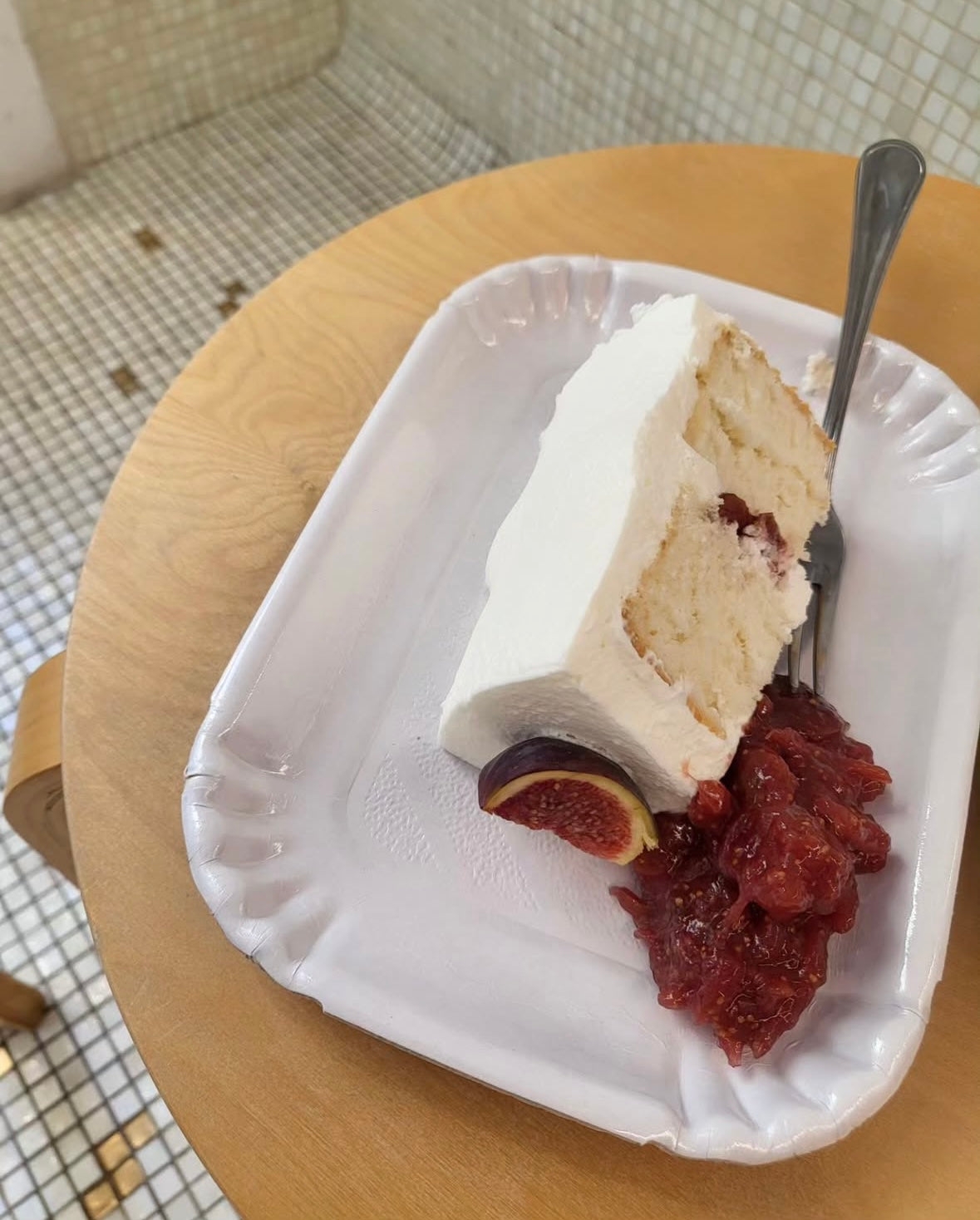SEASONAL FROSTED ANGEL CAKE