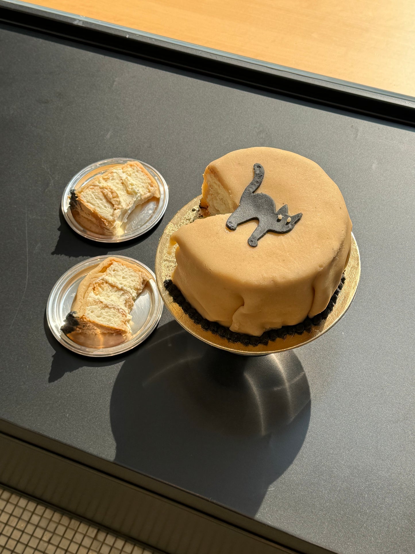 BLACK CAT PRINCESS CAKE